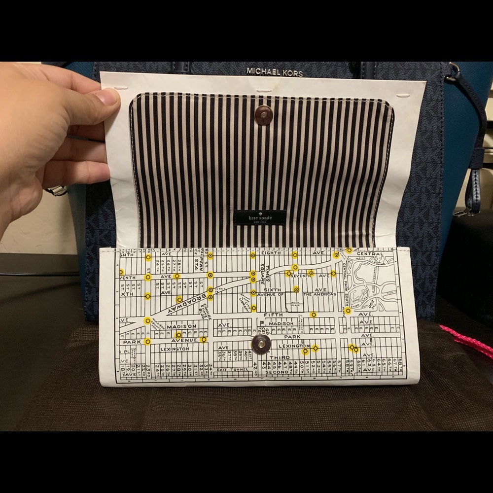 Kate Spade ‘Far From the Tree’ NYC Map Clutch - Picture 3 of 5